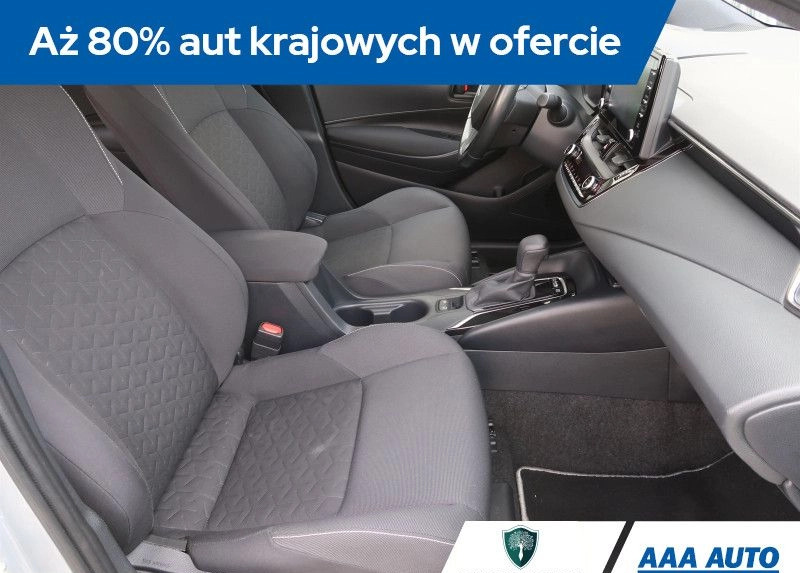 Toyota Corolla cena 76000 przebieg: 89356, rok produkcji 2019 z Mieroszów małe 301